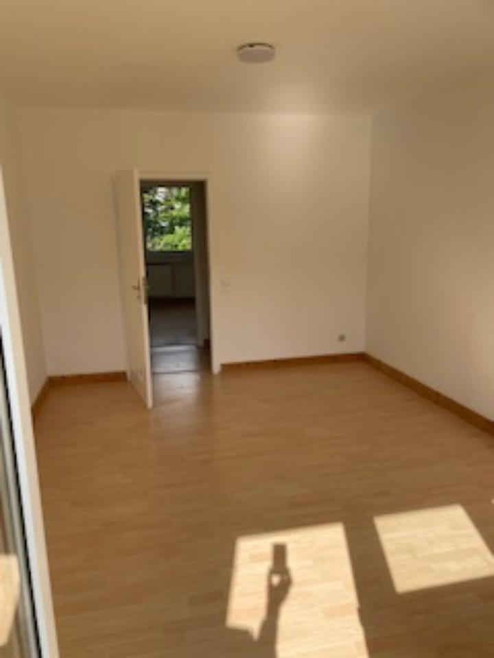 3-Zimmer Wohnung Badewanne, Balkon, WG, Medizinstudenten, 500€