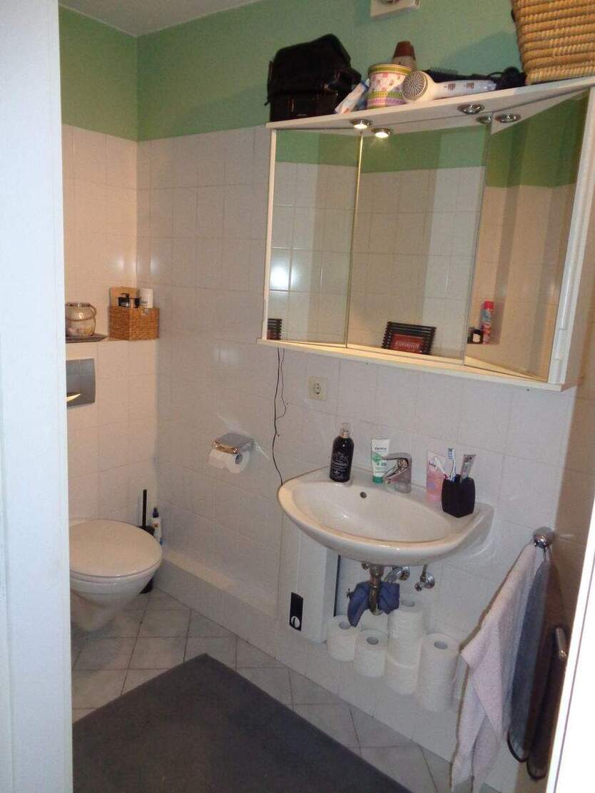HH-Eilbek, 2 Zimmer Wohnung im Dachgeschoss !Bitte unsere Fragen beachten! 2 zimmer