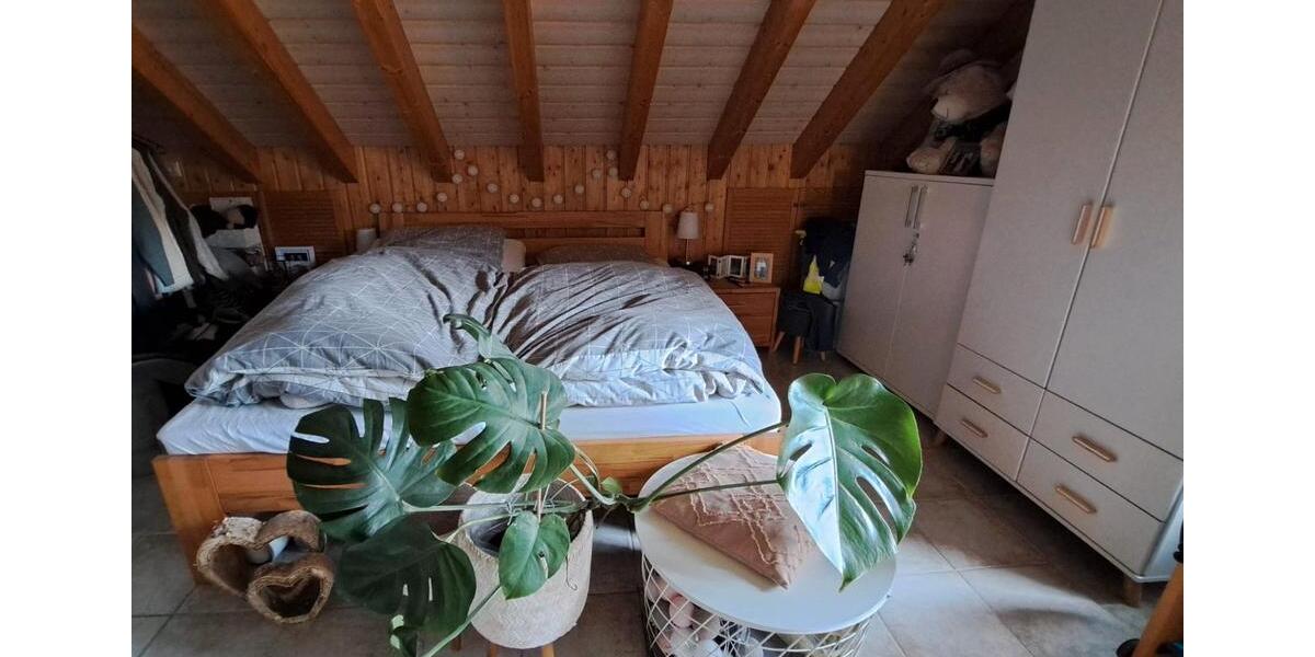 Dachgeschoßwohnung Leonberg - 3 Zimmer, 95 m&sup2;, 1.150&euro; | Angebot:26623416