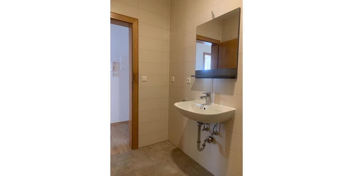 Etagenwohnung Straubing - 2 Zimmer, 66 m&sup2;, 680&euro; | Angebot:26491296