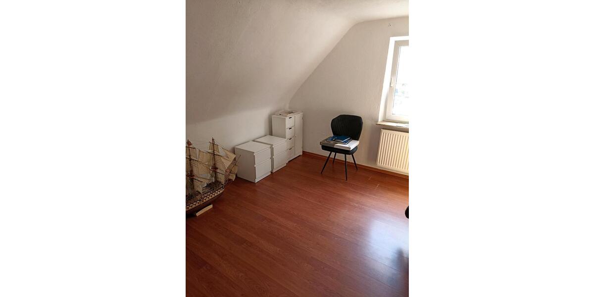 Dachgeschoßwohnung Crailsheim - 3 Zimmer, 78 m&sup2;, 1.000&euro; | Angebot:26041980