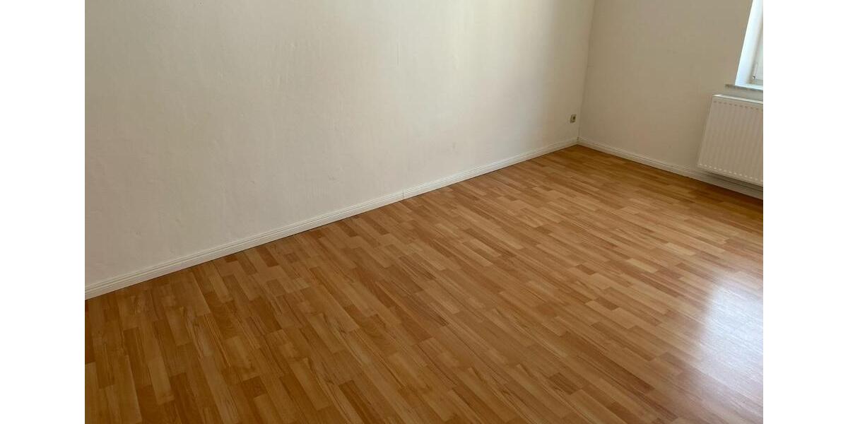 Etagenwohnung Altentreptow - 2 Zimmer, 63 m&sup2;, 345&euro; | Angebot:24252174