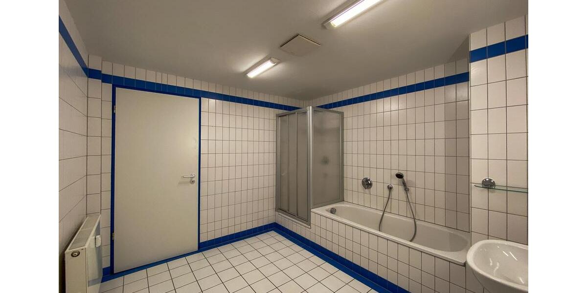 Etagenwohnung Naumburg (Saale) - 4 Zimmer, 110 m&sup2;, 800&euro; | Angebot:26476537
