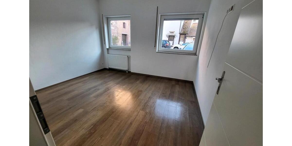 Erdgeschoßwohnung Calw - 3 Zimmer, 90 m&sup2;, 1.450&euro; | Angebot:24682164