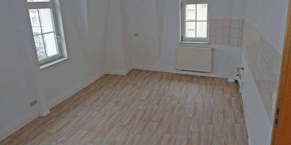Etagenwohnung Schmölln - 2 Zimmer, 66 m&sup2;, 340&euro; | Angebot:26841463