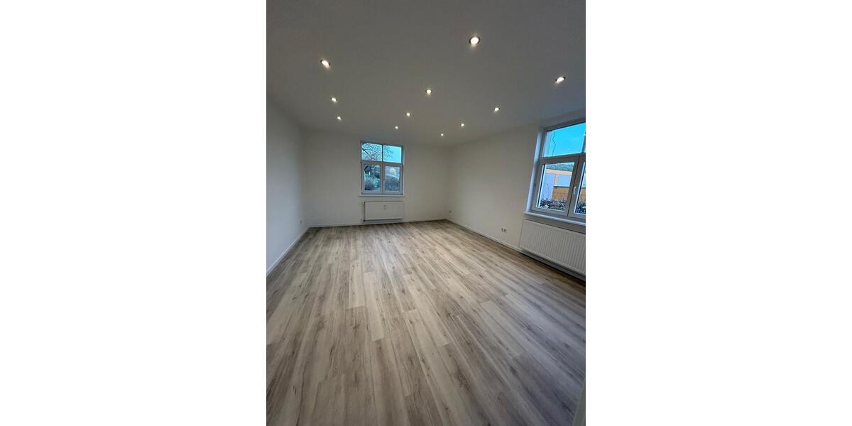 Erdgeschoßwohnung Weitramsdorf - 3 Zimmer, 83 m&sup2;, 765&euro; | Angebot:25364502