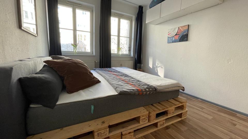 2 Zi.-Whg Friedrichshain Zwischenmiete 26.09. – 12.10.