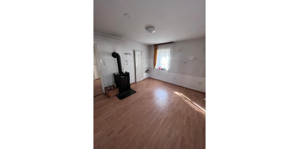 Erdgeschoßwohnung Eschwege - 2 Zimmer, 51 m&sup2;, 300&euro; | Angebot:25993473