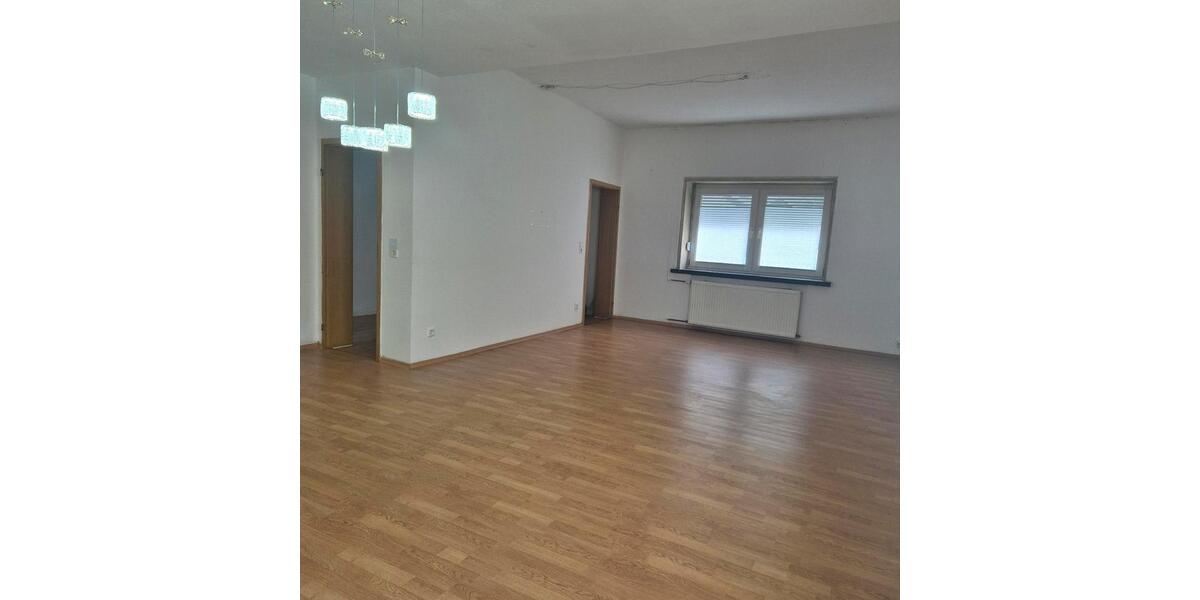 Einfamilienhaus Bockenem - 9 Zimmer, 230 m&sup2;, 800&euro; | Angebot:25056784