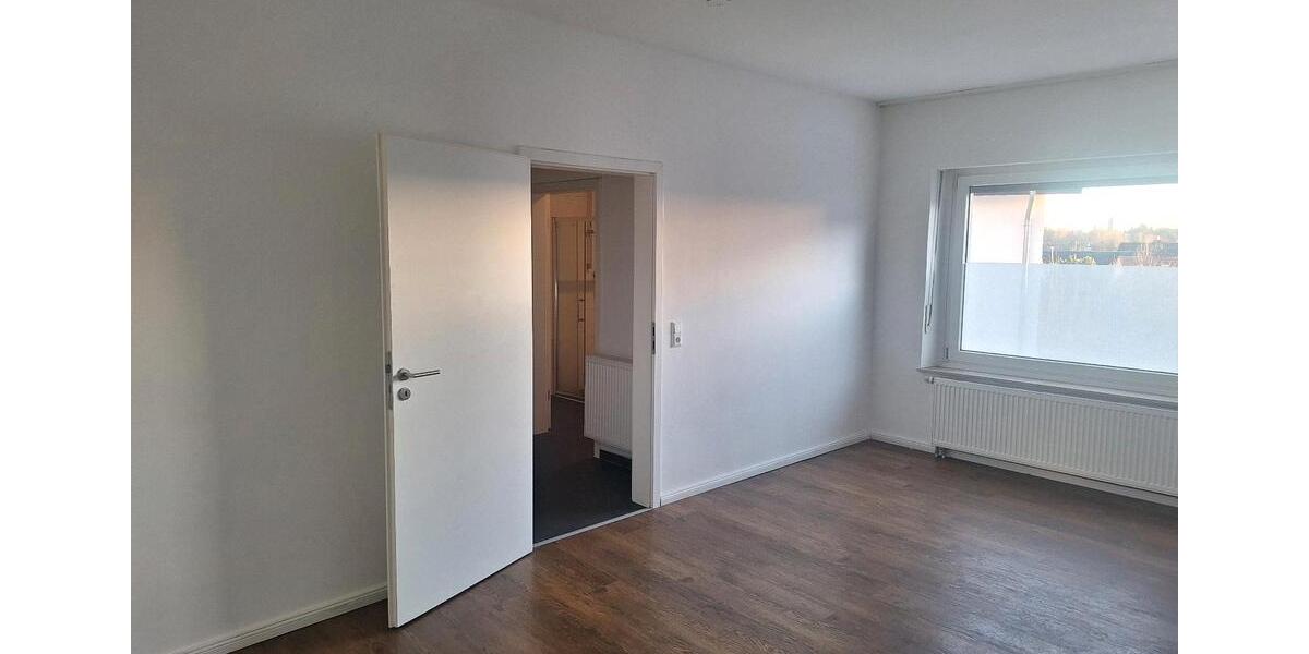 Erdgeschoßwohnung Hiddenhausen - 3 Zimmer, 83 m&sup2;, 750&euro; | Angebot:25947631