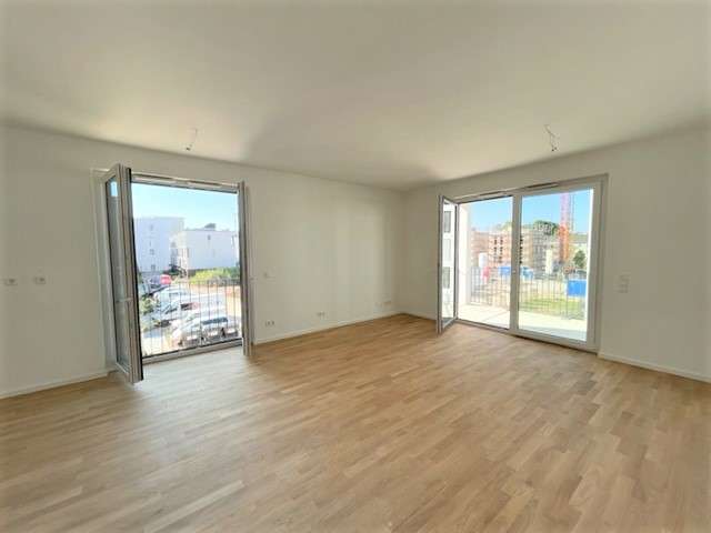 Wohnung zum Mieten in Regensburg 1.100 € 93 m² 3 zimmer