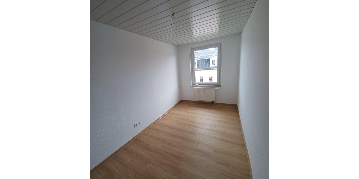 Dachgeschoßwohnung Wilkau-Haßlau Haßlau - 3 Zimmer, 67 m&sup2;, 385&euro; | Angebot:26547168