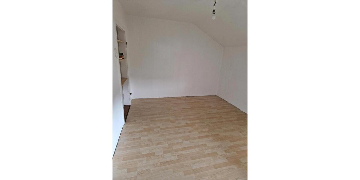 Dachgeschoßwohnung Obing - 4 Zimmer, 95 m&sup2;, 950&euro; | Angebot:25944316