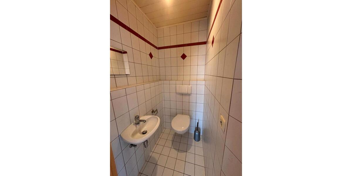 Etagenwohnung Eltmann - 6 Zimmer, 160 m&sup2;, 1.200&euro; | Angebot:26395880