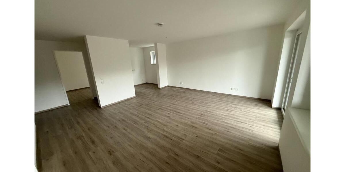 Erdgeschoßwohnung Coburg - 3 Zimmer, 96 m&sup2;, 1.295&euro; | Angebot:24960960
