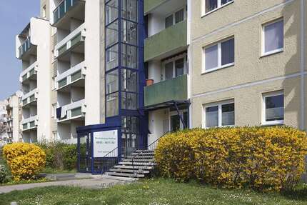 Wohnung Halle (Saale) Silberhöhe - 1 Zimmer, 32 m&sup2;, 236&euro; | Angebot:25274899