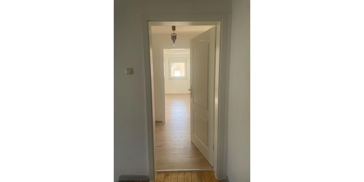 Dachgeschoßwohnung Gerolstein - 1.5 Zimmer, 34 m&sup2;, 480&euro; | Angebot:24715941