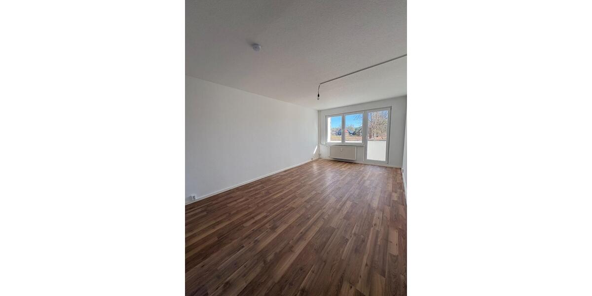 Etagenwohnung Pasewalk - 4 Zimmer, 71 m&sup2;, 530&euro; | Angebot:25854081