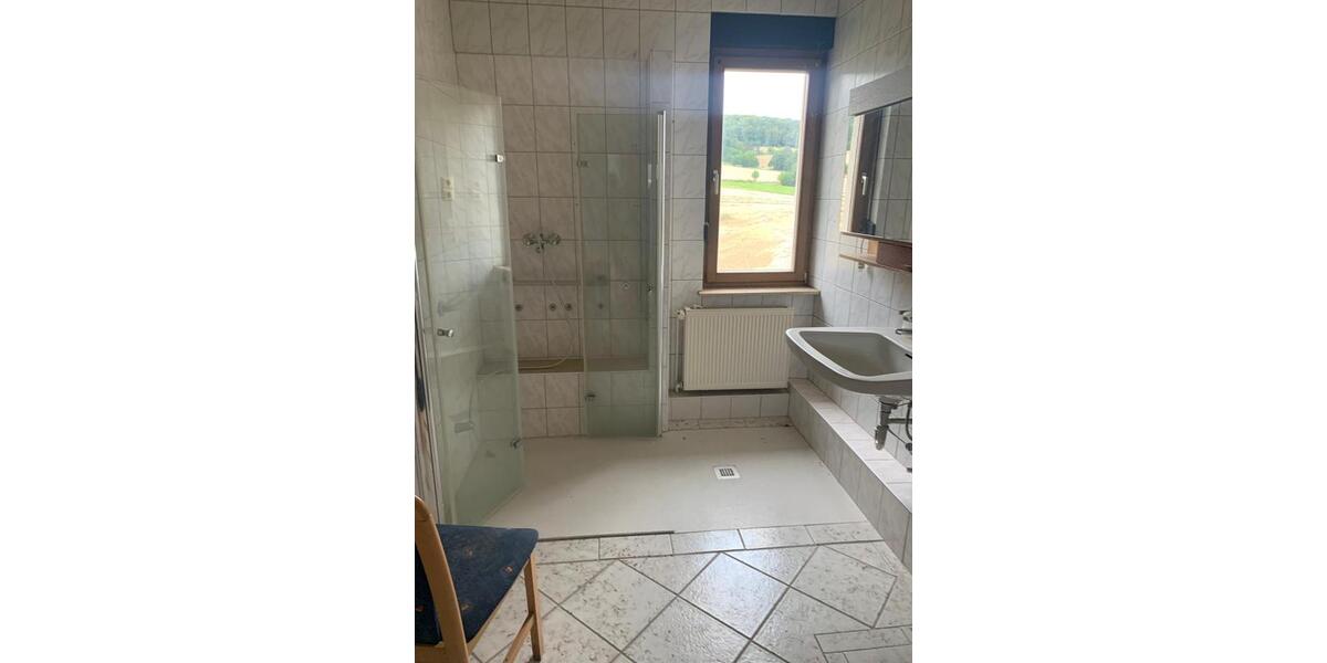 Etagenwohnung Krayenberggemeinde - 3 Zimmer, 85 m&sup2;, 500&euro; | Angebot:26236703