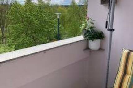 Wohnung Reichenbach - 2 Zimmer, 55 m&sup2;, 300&euro; | Angebot:19414800