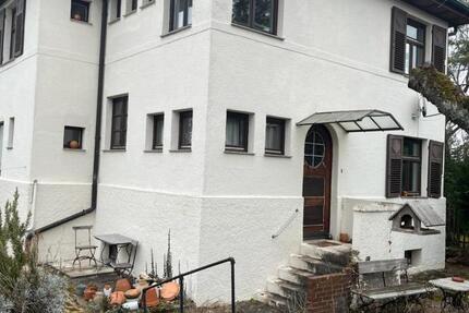 Haus Stuttgart Botnang - 5 Zimmer, 150 m&sup2;, 2.100&euro; | Angebot:24868941