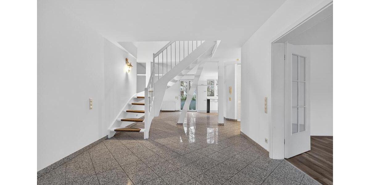 Etagenwohnung Baden-Baden Baden - 3 Zimmer, 135 m&sup2;, 1.500&euro; | Angebot:26296417