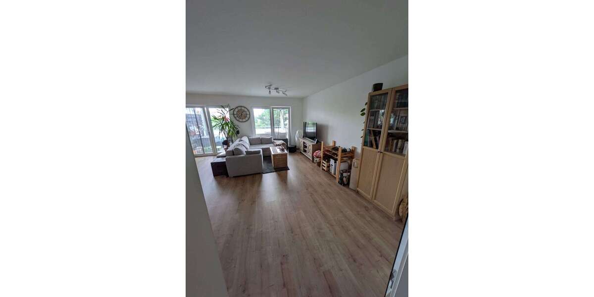 Etagenwohnung Neustadt - 3 Zimmer, 98 m&sup2;, 1.080&euro; | Angebot:27218880