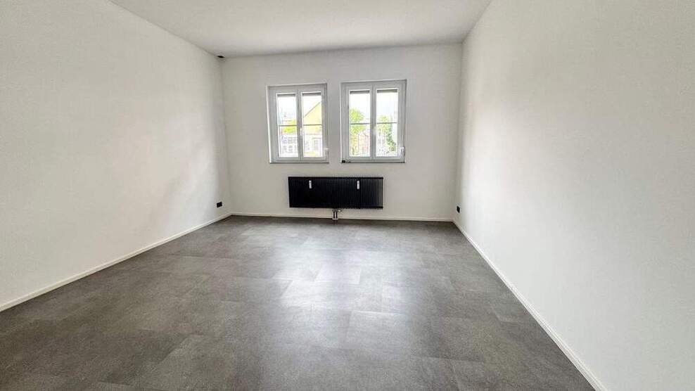 Loftstyle ! Nähe Plärrer, WG-taugliche 4-Zi-Whg., 117m², moderne Einbauküche, im Erdgeschoß