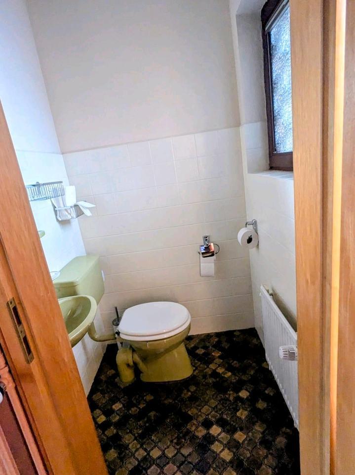 Reihenmittelhaus in zentraler, ruhiger Lage von Lehrte zimmer