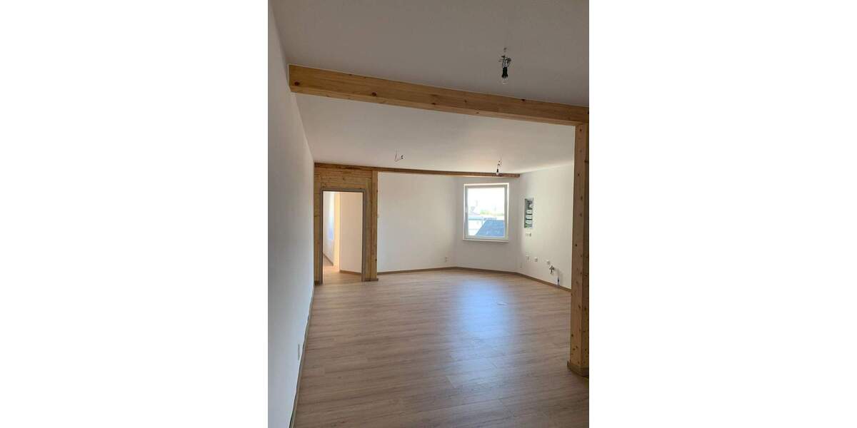 Etagenwohnung Saalfeld/Saale Saalfeld - 5 Zimmer, 133 m&sup2;, 1.130&euro; | Angebot:25736948