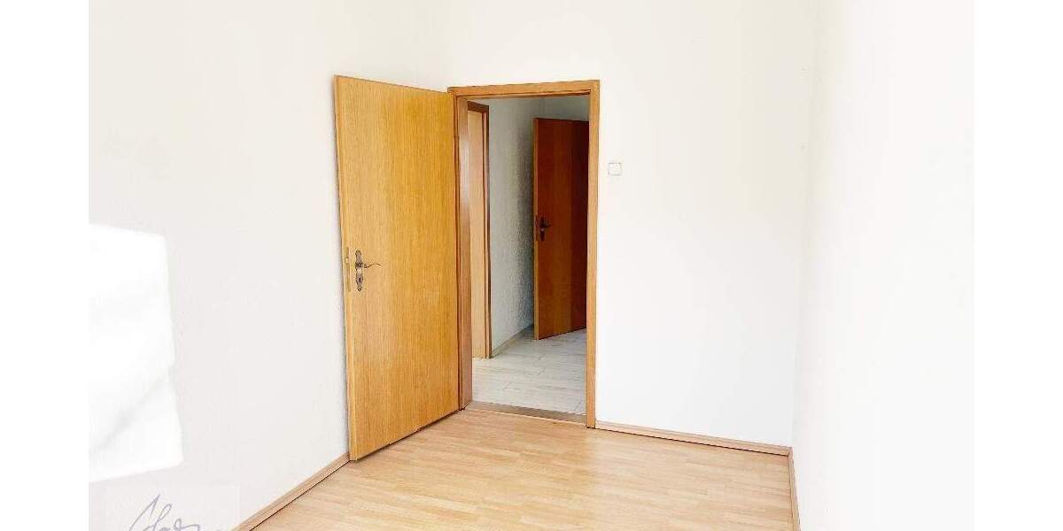 Etagenwohnung Zeithain - 3 Zimmer, 57 m&sup2;, 320&euro; | Angebot:25777088