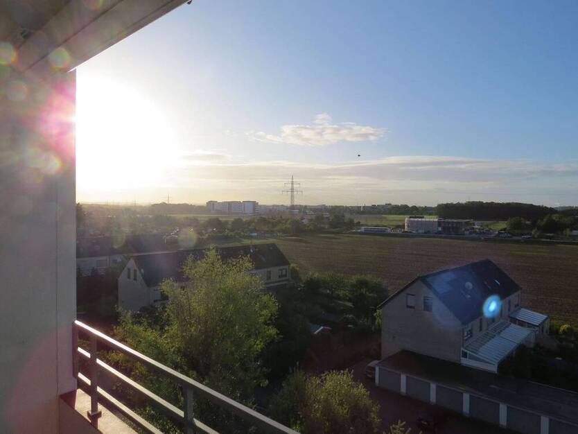Schöne renovierte 3 Zi-Whg. im Monheimer Süden mit Weitblick