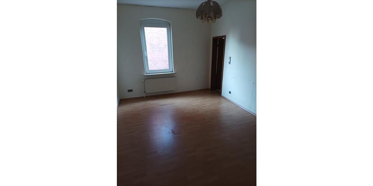 Erdgeschoßwohnung Uelzen - 5 Zimmer, 121 m&sup2;, 1.190&euro; | Angebot:25810476