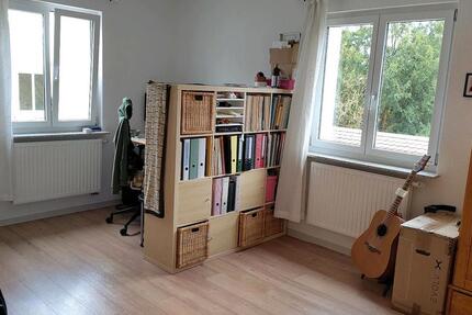 Wohnen auf Zeit Ludwigsburg Pflugfelden - 18 Zimmer, 80 m&sup2;, 140&euro; | Angebot:26634811