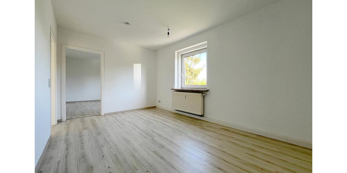 Etagenwohnung Glauchau - 2 Zimmer, 45 m&sup2;, 290&euro; | Angebot:26001488