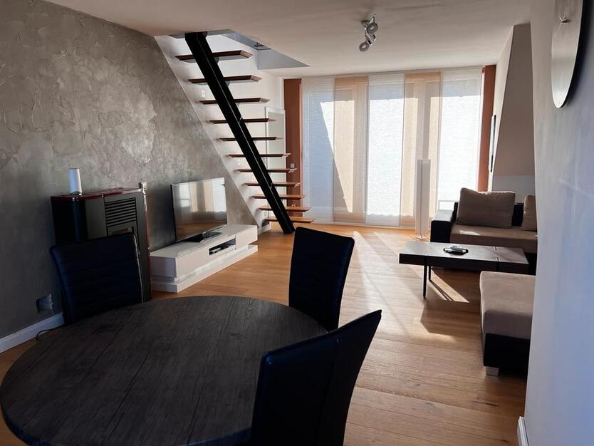 Moderne Maisonette-Wohnung in der Fußgängerzone