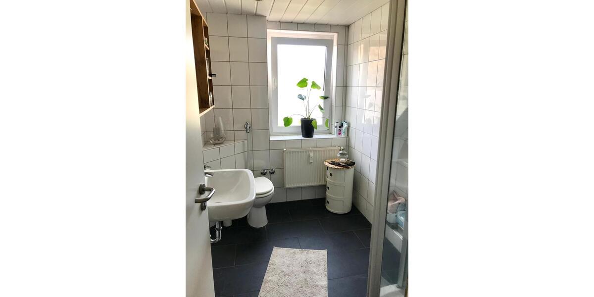Dachgeschoßwohnung Siegen - 4 Zimmer, 95 m&sup2;, 880&euro; | Angebot:25994190