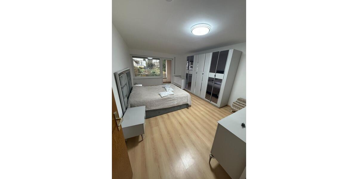 Reihenmittelhaus mit 5 Zimmern und Einbauküche 5 zimmer