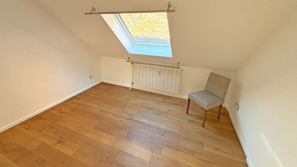 Zur Miete: Wohnhaus der Superlative am Jungbornpark! 7 zimmer