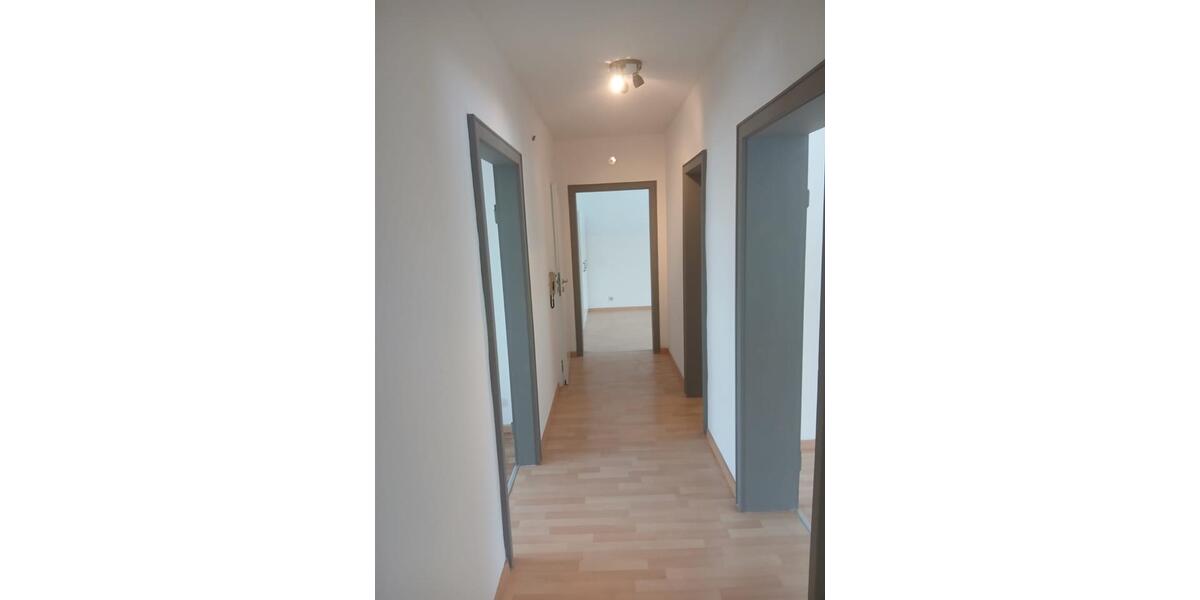 Etagenwohnung Neunkirchen - 3 Zimmer, 70 m&sup2;, 500&euro; | Angebot:25254543