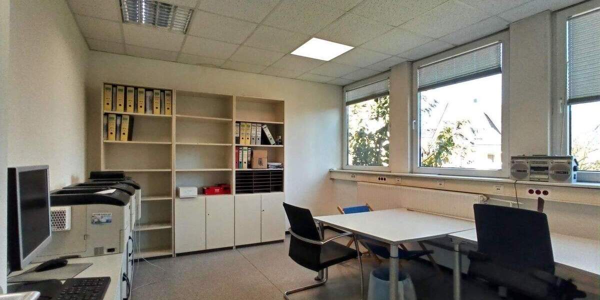 Attraktive Lagerhalle mit Büroanbau in Vellmar zimmer