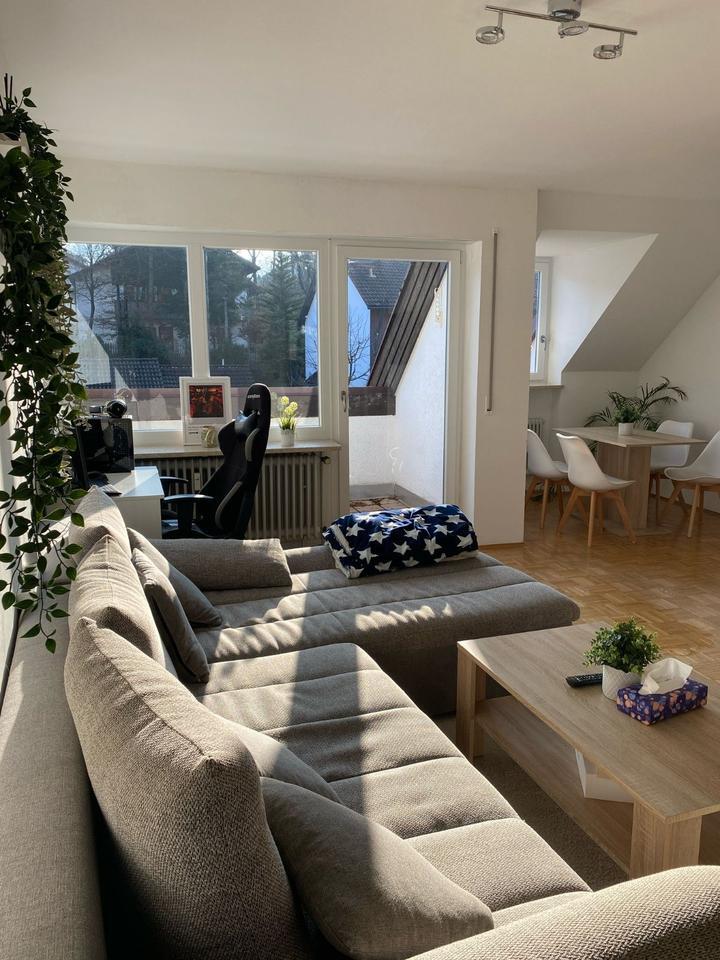 Helle 2,5 Zimmer DG Mietwohnung mit Terrasse in Landshut-Achdorf