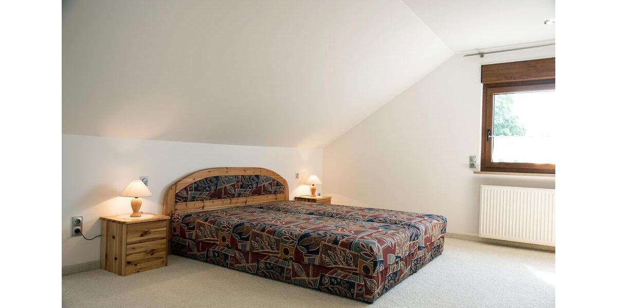 Dachgeschoßwohnung Kronach - 3 Zimmer, 72 m&sup2;, 735&euro; | Angebot:23471069