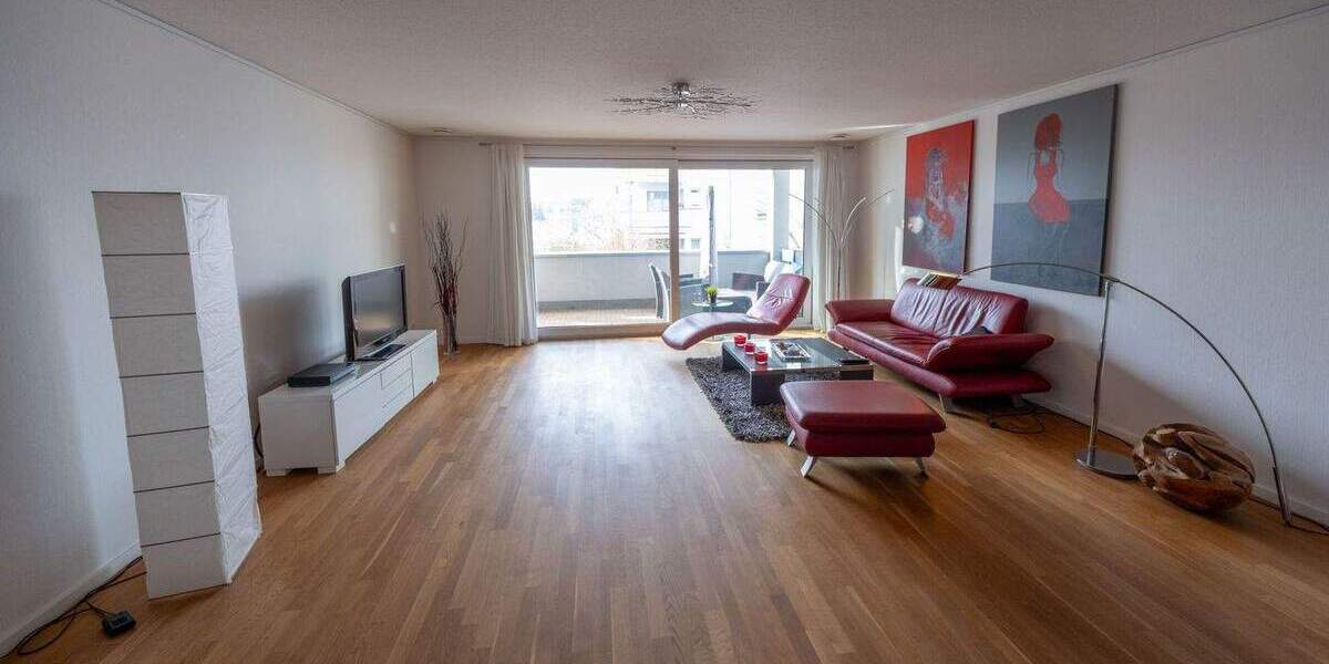 Etagenwohnung Offenbach am Main Bieberer Berg - 3 Zimmer, 112 m&sup2;, 2.500&euro; | Angebot:24866633