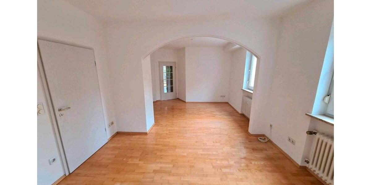 Etagenwohnung Nürnberg Almoshof - 4 Zimmer, 110 m&sup2;, 1.680&euro; | Angebot:24565239
