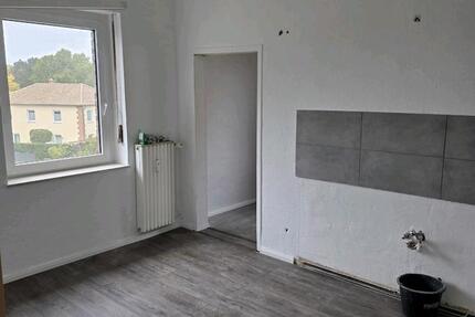 Bezugsfertig 3 Zi Wohnung in Salzgitter Thiede mit neuem Bad zimmer