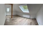 Schöne 2-Zimmer Dachgeschosswohnung in Hanau-Großauheim zimmer
