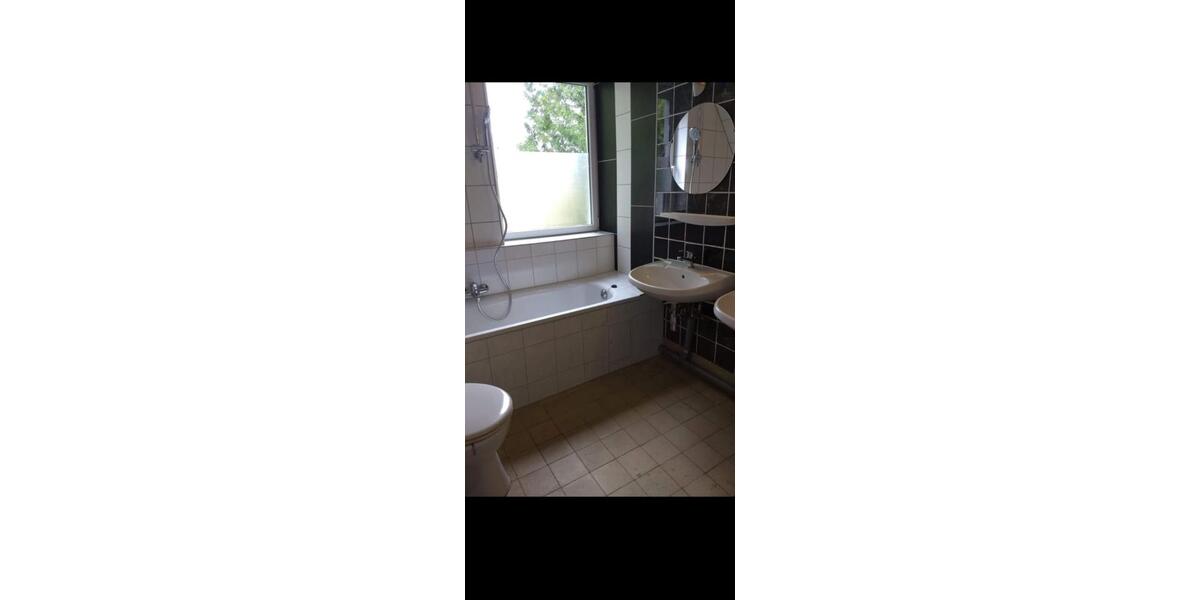 Erdgeschoßwohnung Schmalkalden - 2 Zimmer, 65 m&sup2;, 400&euro; | Angebot:25993597