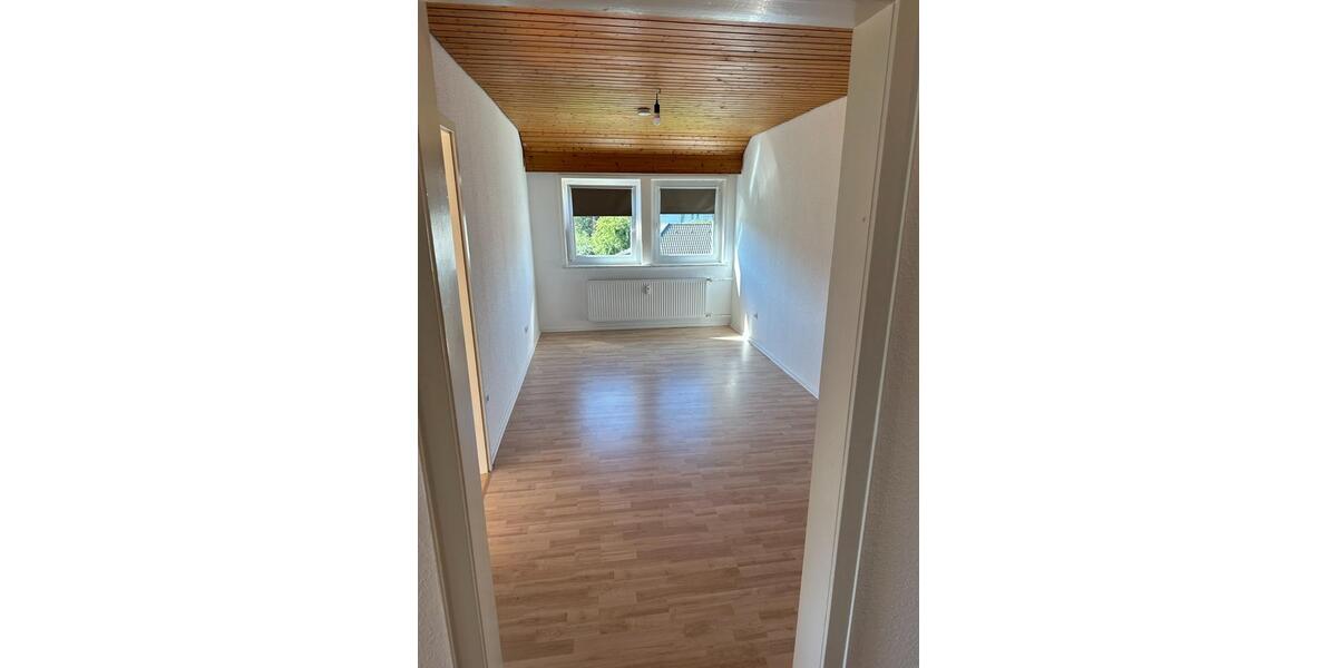 Dachgeschoßwohnung Seesen - 4 Zimmer, 85 m&sup2;, 552&euro; | Angebot:25052273