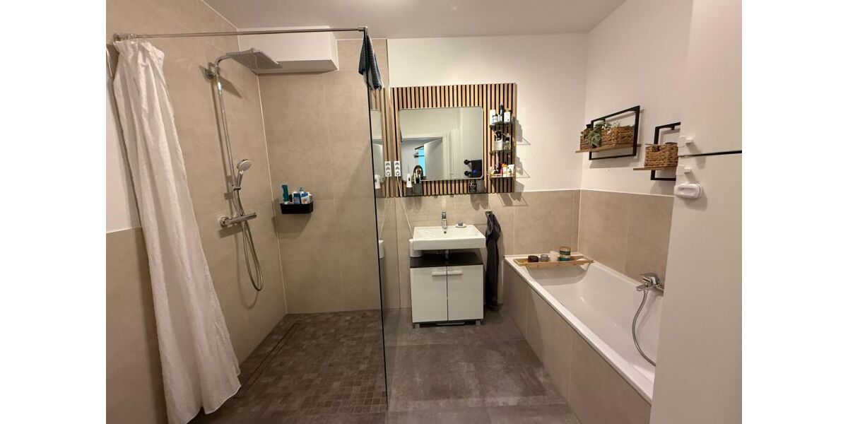 3 Zimmer Penthouse mit Fernblick! Zentrale Lage Drabenderhöhe, Wiehl, nahe A4, schnell in Köln - Einfamilienhaus Wiehl Drabenderhöhe | Angebot:26568231